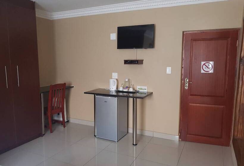 膳宿费 Ekuthuleni Guest House Vosloorus