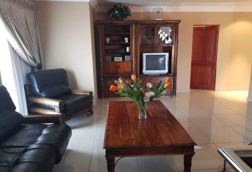 膳宿费 Ekuthuleni Guest House Vosloorus