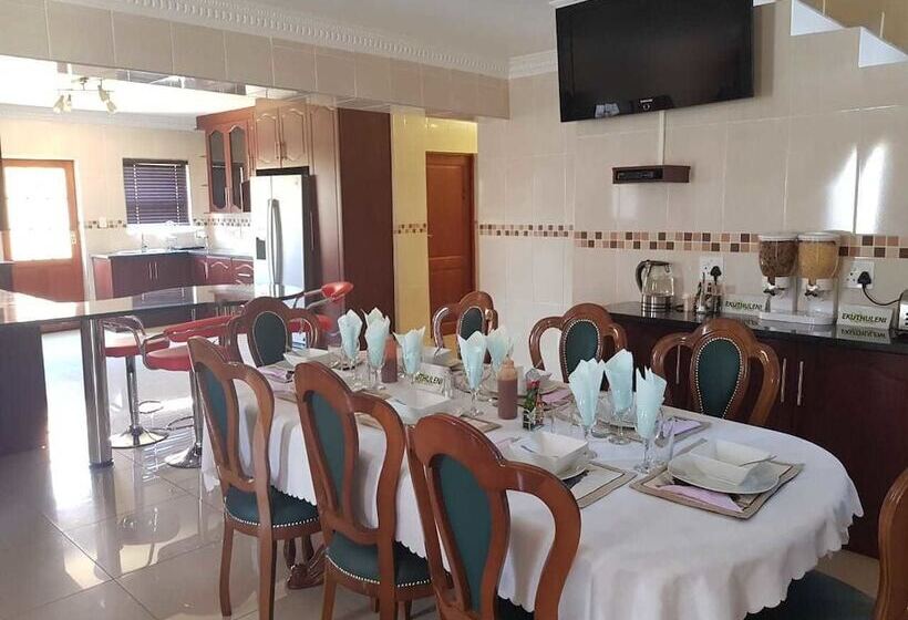膳宿费 Ekuthuleni Guest House Vosloorus