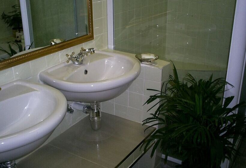 פנסיון Emerald Guest House Springs