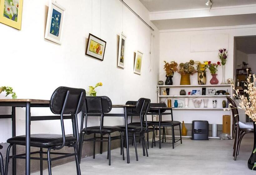 بنسيون Guest Cafe Kuchikumano