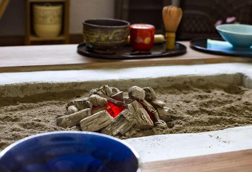 פנסיון Guest Cafe Kuchikumano