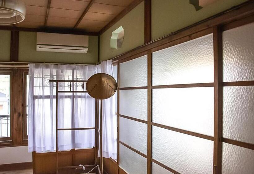 بنسيون Guest Cafe Kuchikumano