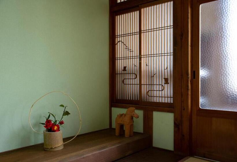 بنسيون Guest Cafe Kuchikumano