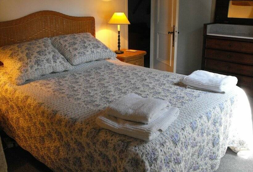 פנסיון Le Bourdil Blanc