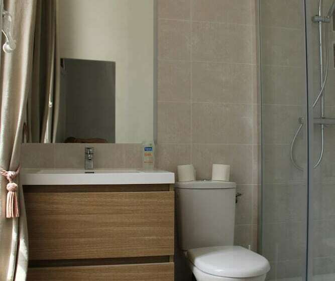 פנסיון Le Bourdil Blanc