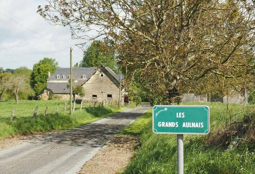 بنسيون Les Grands Aulnais
