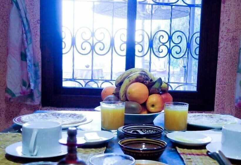 פנסיון Les Tajines Bleus