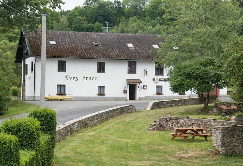 بنسيون Outline B&b Jiricna