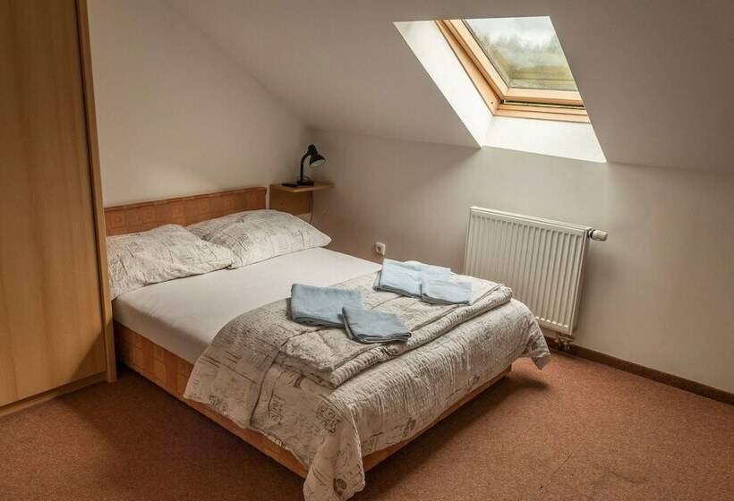 بنسيون Outline B&b Jiricna