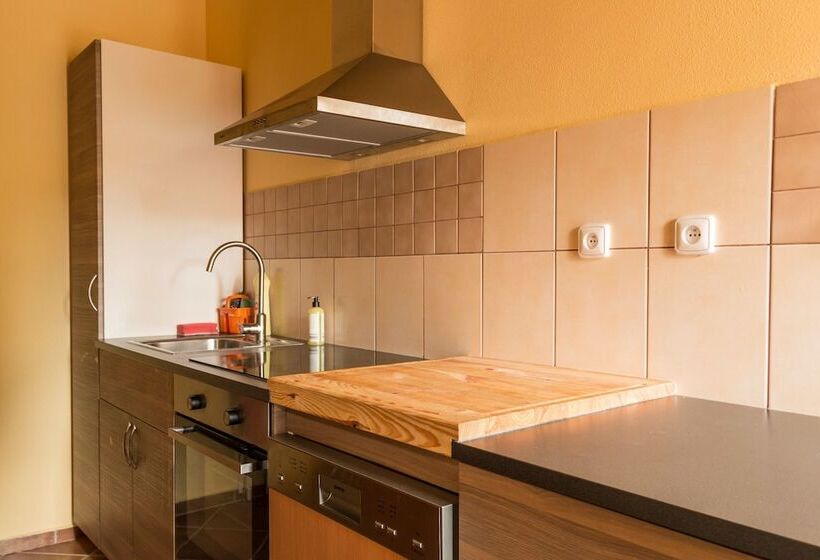 بنسيون Outline Centrum Jiricna