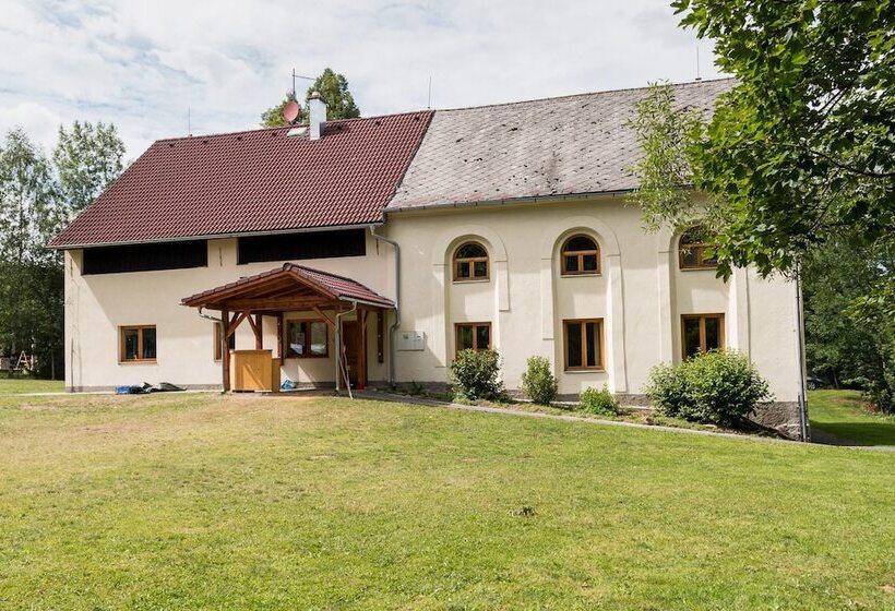 بنسيون Outline Centrum Jiricna