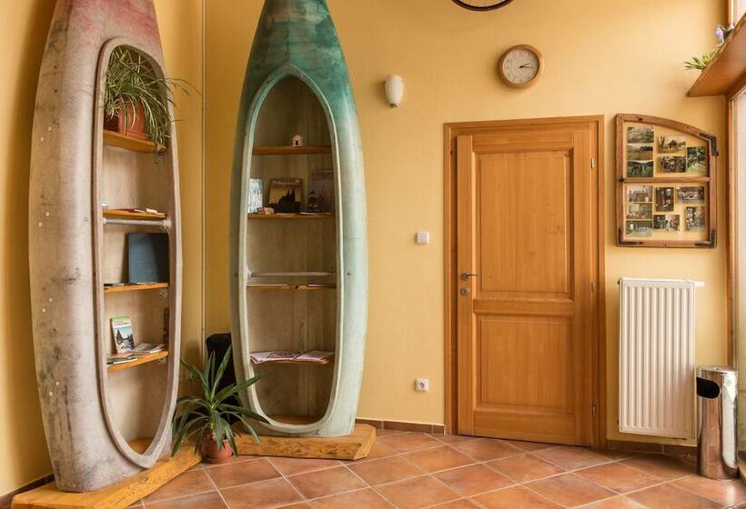 بنسيون Outline Centrum Jiricna