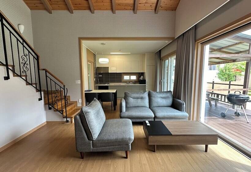 بنسيون Le Comte Bleu