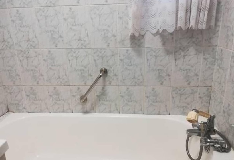 Пансион Quadj Guesthouse