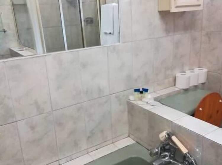 פנסיון Quadj Guesthouse