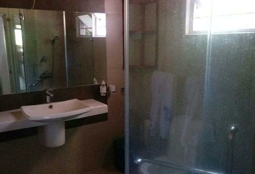 Пансион The Tree