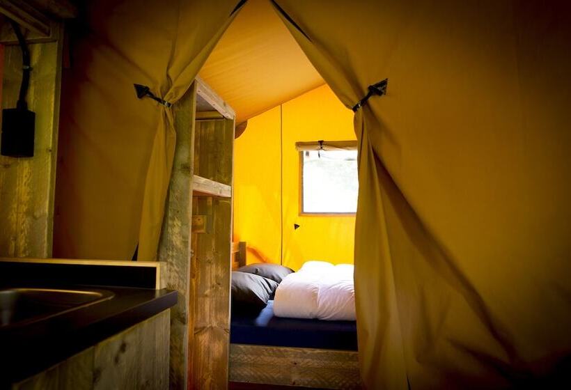 استراحتگاه Holiday Park Duinhoeve