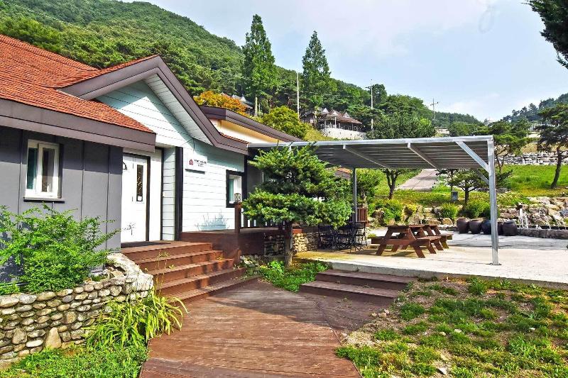 리조트 Nine Valley Park