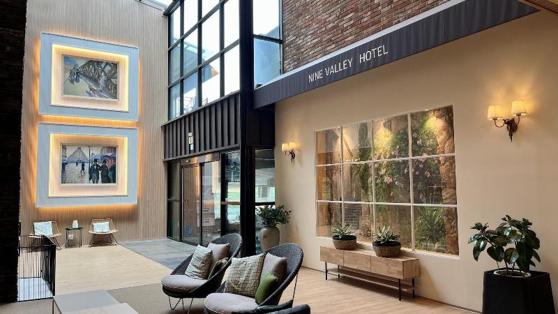 리조트 Nine Valley Park