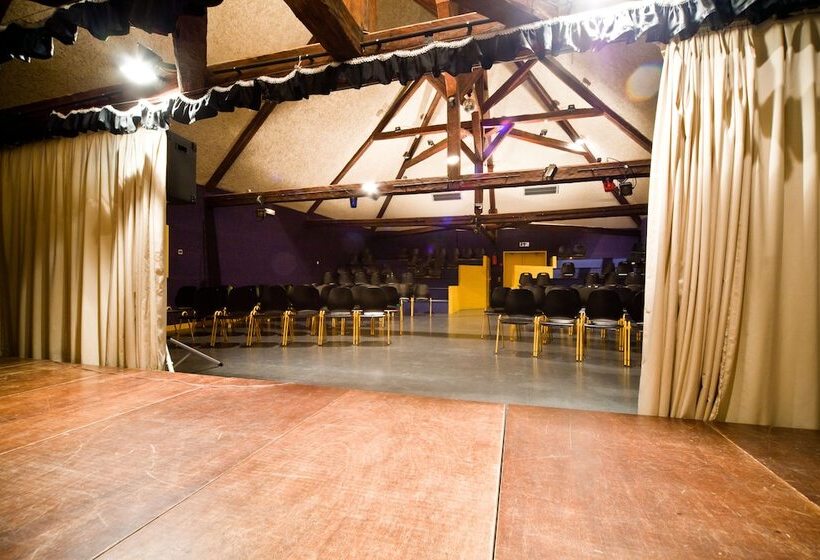 리조트 Village Vacances De Chadenas