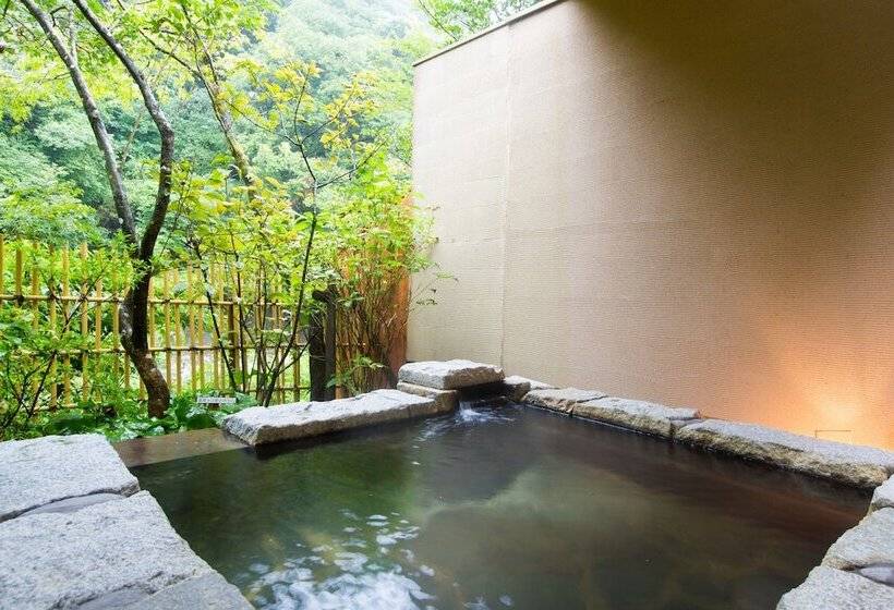 ريوكان Nemunohana