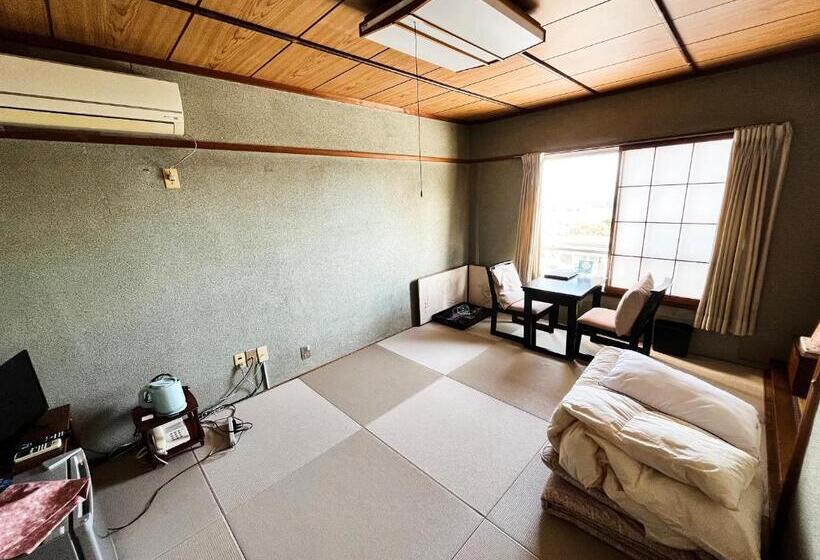 Shiroyama Ryokan