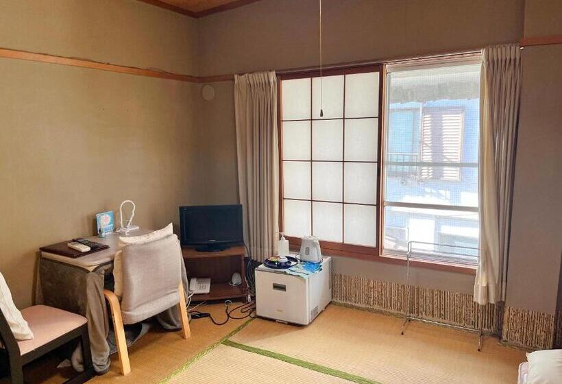 Shiroyama Ryokan