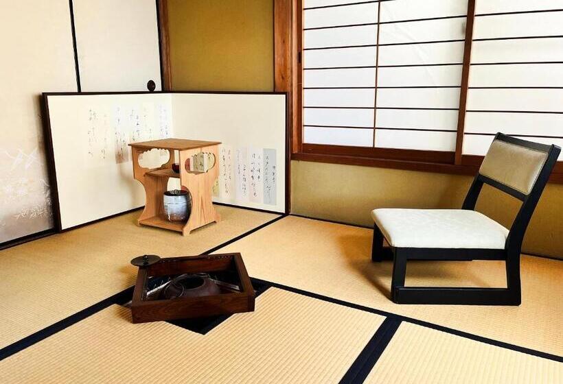 Shiroyama Ryokan
