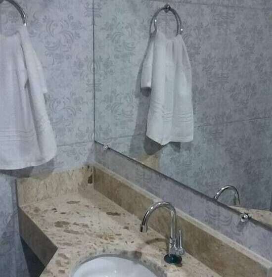 Trinity Hotel E Pousada