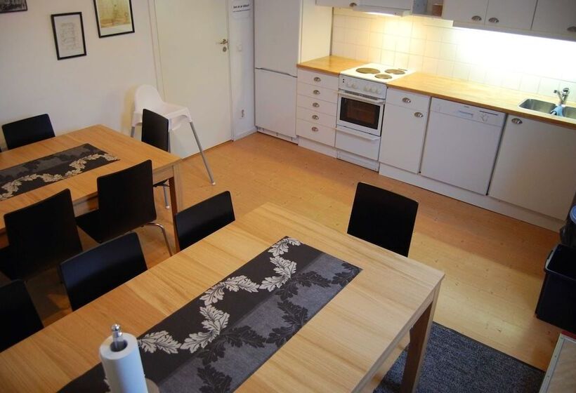 Общежитие Adelsgatan Bed & Breakfast