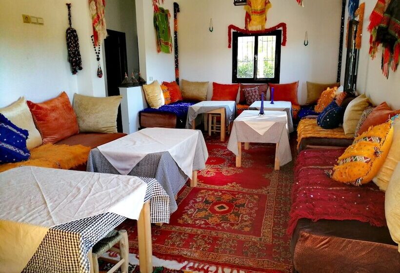 هاستل Tamanoucht Auberge