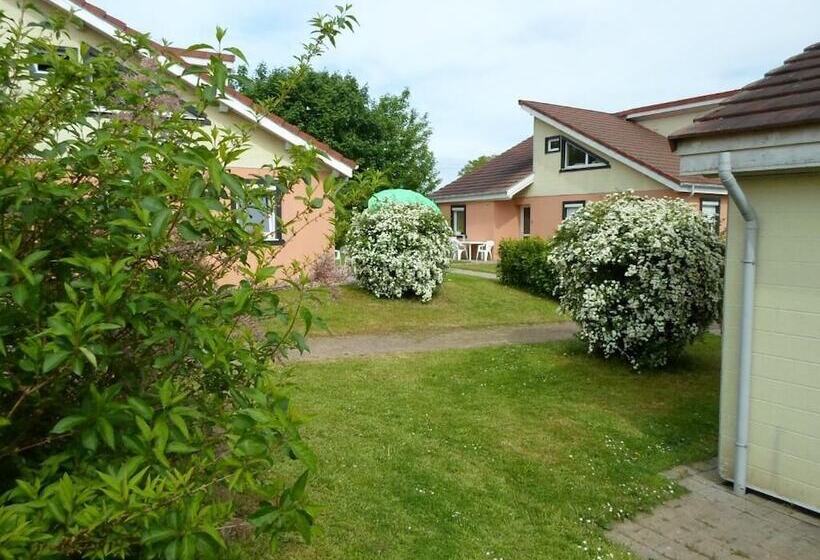 Appart Hotel Les Acacias