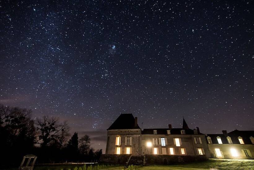 민박 Chateau De La Lande