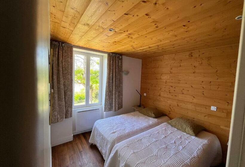 Bed and Breakfast Chenevières D En Haut