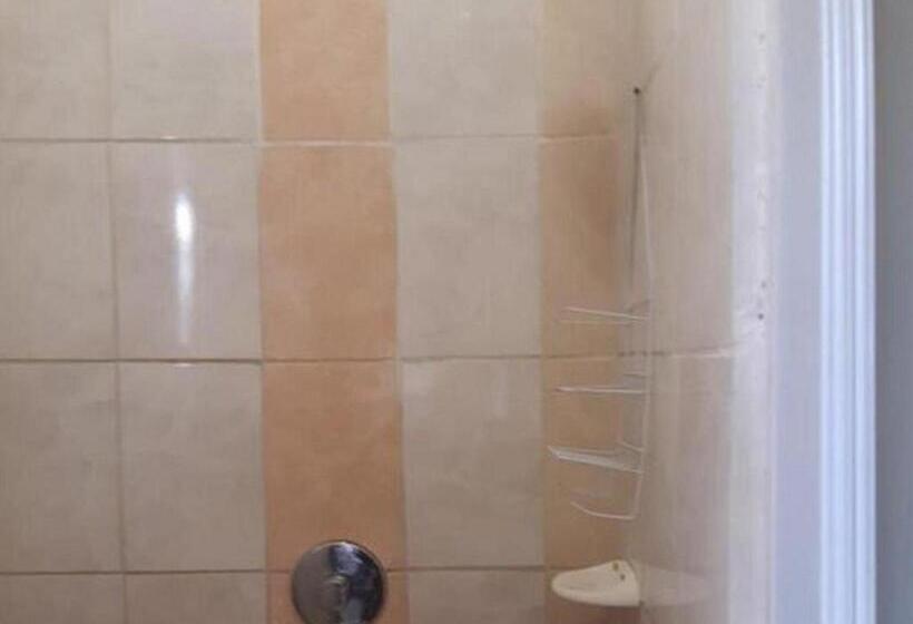 Bed and Breakfast Diphororo Guest House