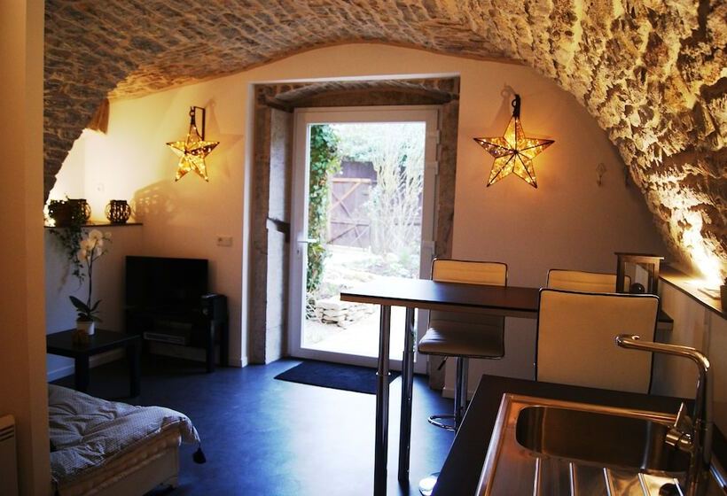 ベッドアンドブレックファースト Gite De Pierre Et De Lumière