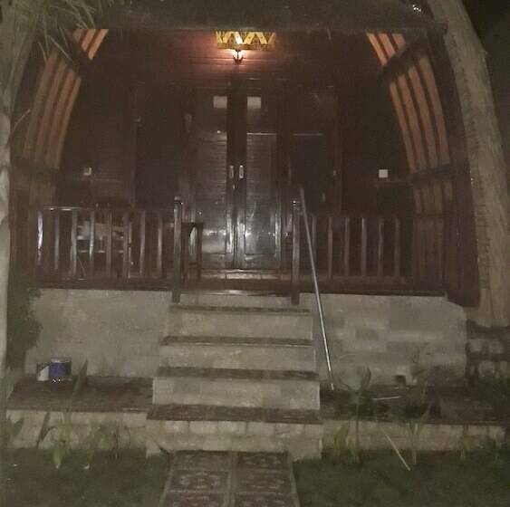 مبيت وإفطار Jona Bungalow