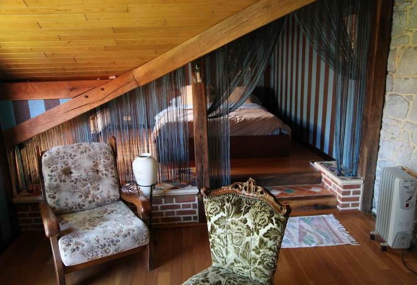 Bed and Breakfast La Citadelle D Hututu