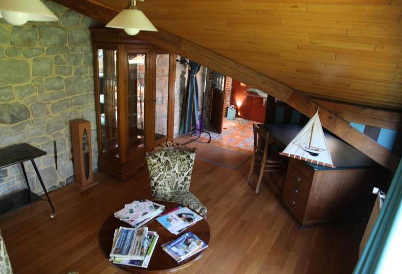 Bed and Breakfast La Citadelle D Hututu