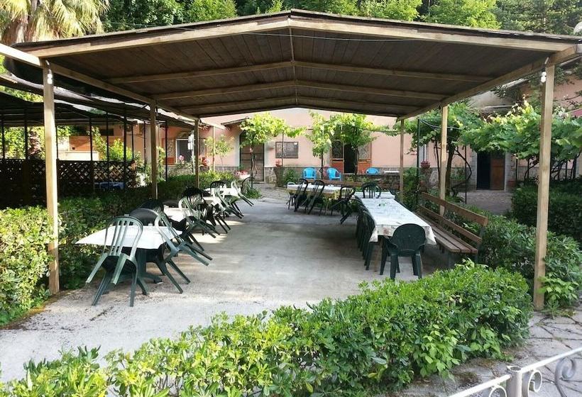 住宿加早餐  La Costa