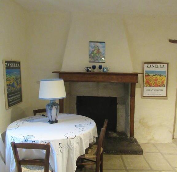 مبيت وإفطار La Ferme De La Condamine