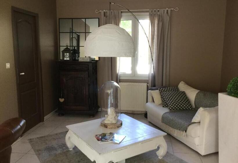 Bed and Breakfast La Maison Des Eaux Claires