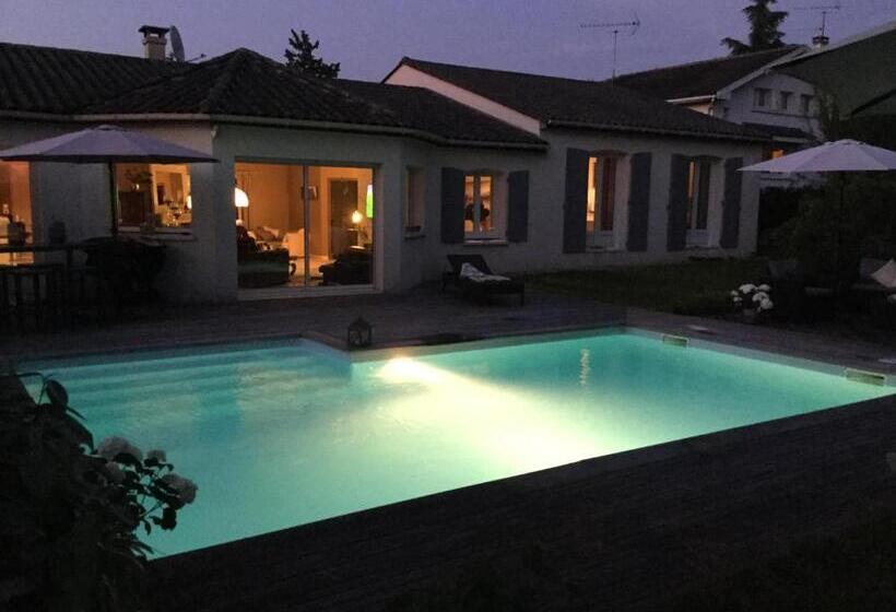 Bed and Breakfast La Maison Des Eaux Claires