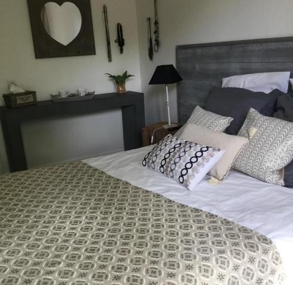 Bed and Breakfast La Maison Des Eaux Claires