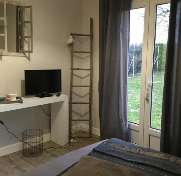 Bed and Breakfast La Maison Des Eaux Claires