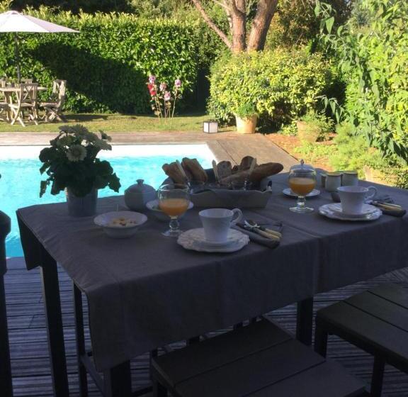 Bed and Breakfast La Maison Des Eaux Claires