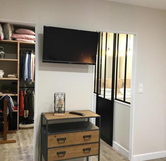 Bed and Breakfast La Maison Des Eaux Claires