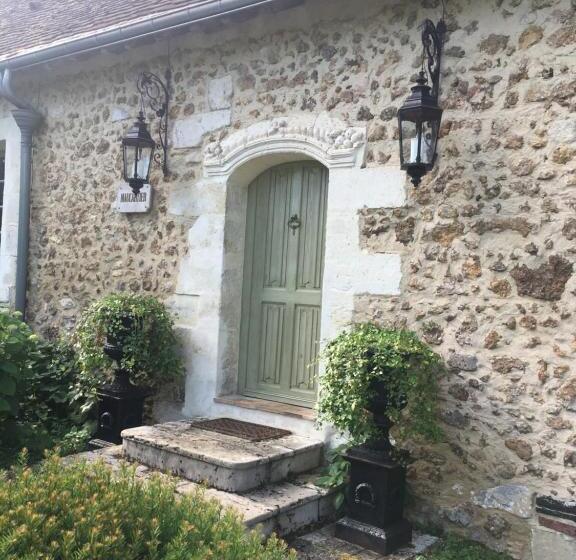 ベッドアンドブレックファースト Le Manoir De Maucartier