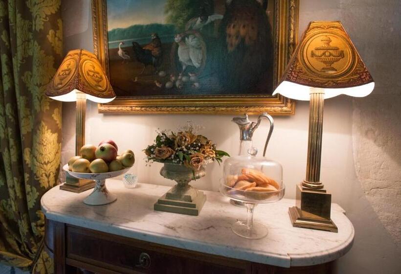 ベッドアンドブレックファースト Le Manoir De Maucartier